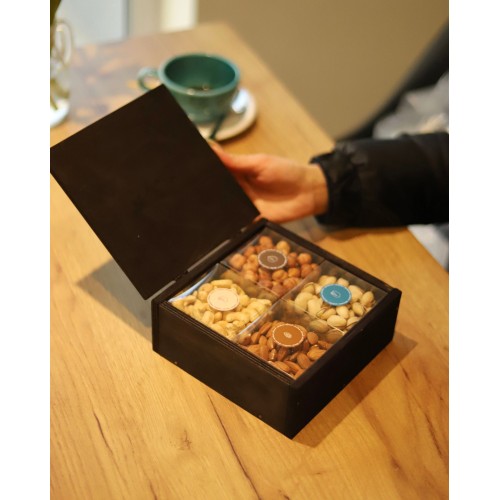 Wood box з горішками (4 NUTS) 